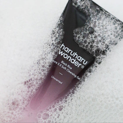 Black Rice Moisture 5.5 Soft Cleansing Gel