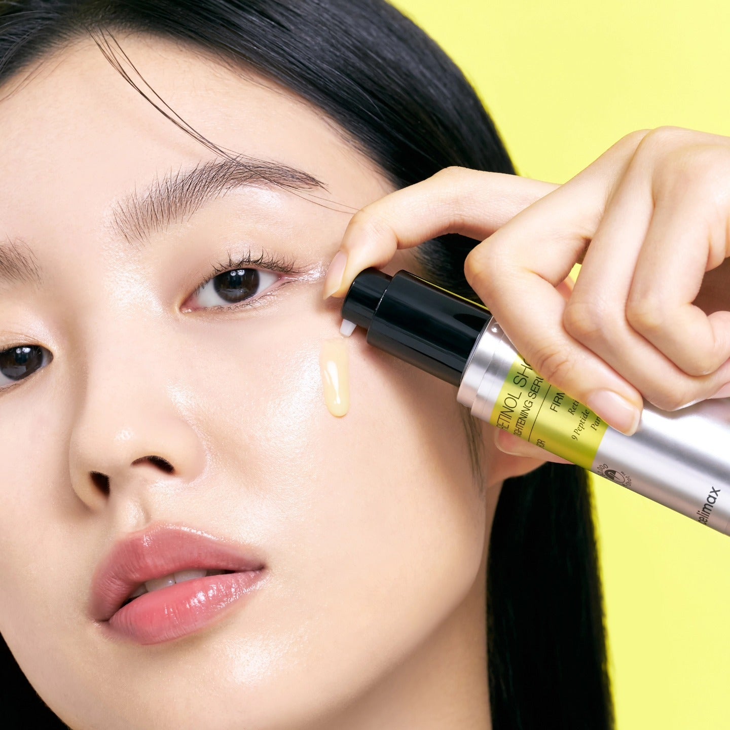 The Vita-A Retinol Shot Tightening Serum
