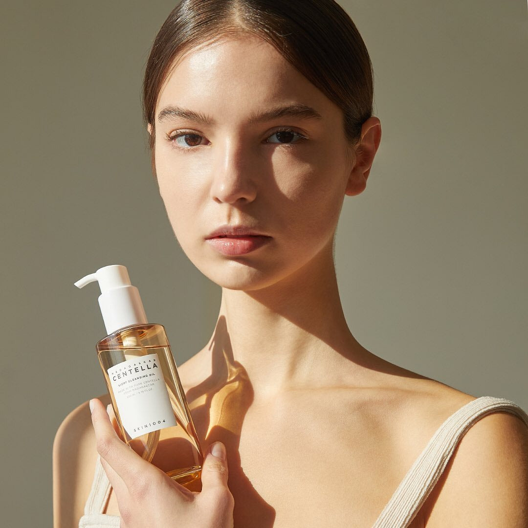 Madagascar Centella Light Cleansing Oil